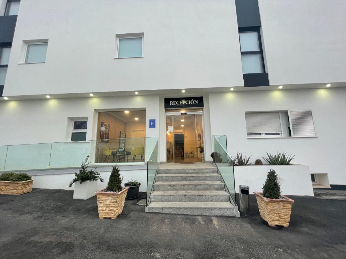 Hotel Ibi Exterior photo